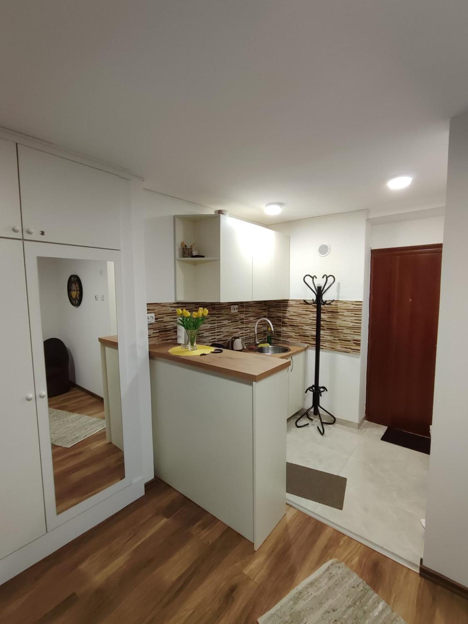 バニャ・ルカApartman Lastaアパートメント エクステリア 写真