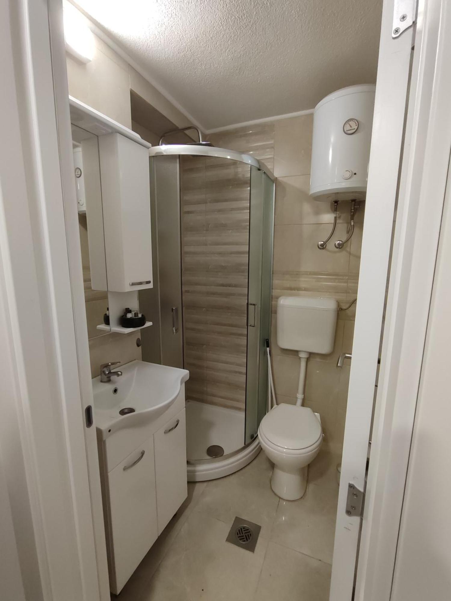 バニャ・ルカApartman Lastaアパートメント エクステリア 写真